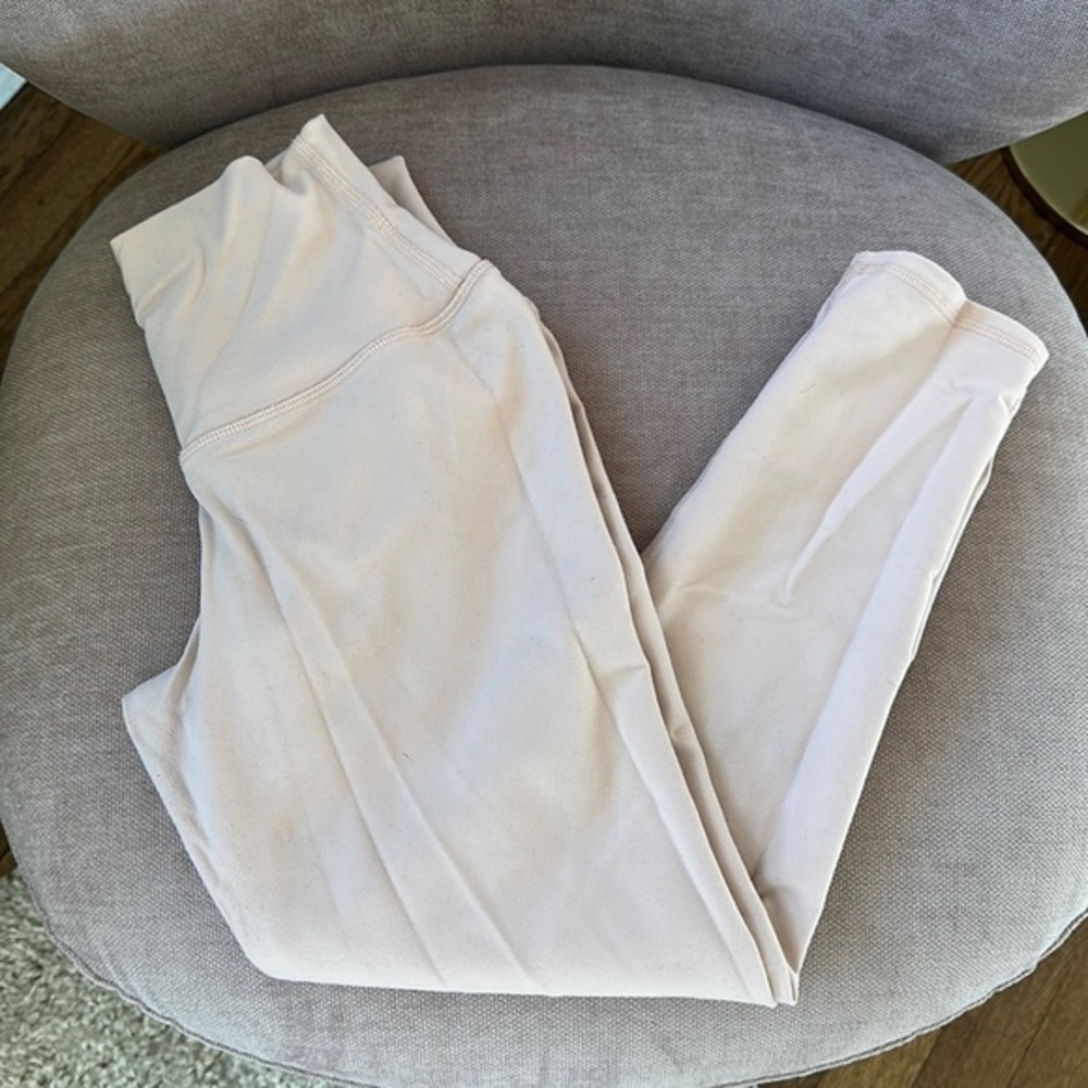 ALO Yoga Airbrush Capri Leggings